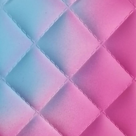 Brand New Small Quilted Jelly Ombre Purse - Picture 4 of 5